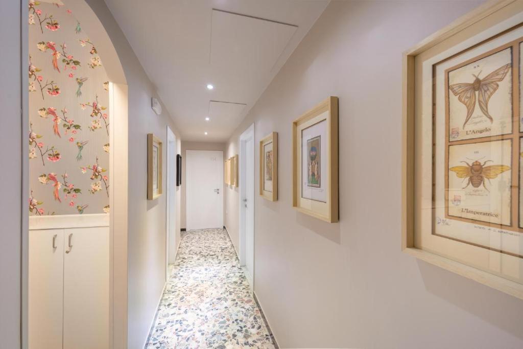 Boutique Rooms Carbonazzi 17 Cagliari Bagian luar foto
