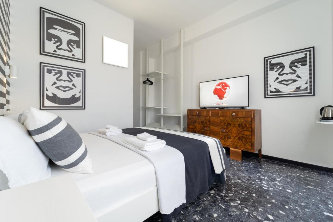 Boutique Rooms Carbonazzi 17 Cagliari Bagian luar foto