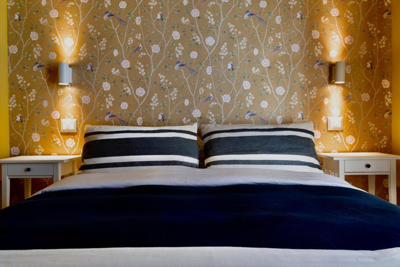 Boutique Rooms Carbonazzi 17 Cagliari Bagian luar foto